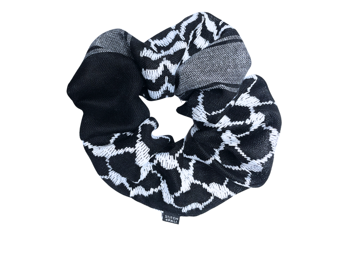 Kuffiyeh scrunchie